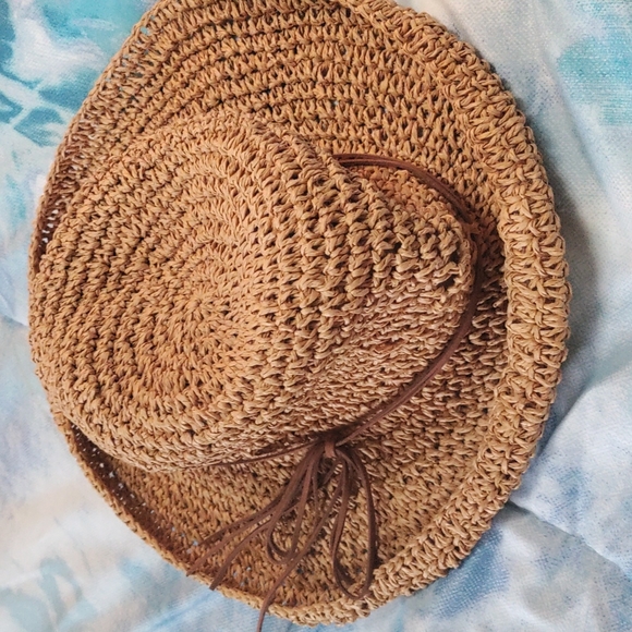 Forever 21 straw hat - Picture 2 of 11